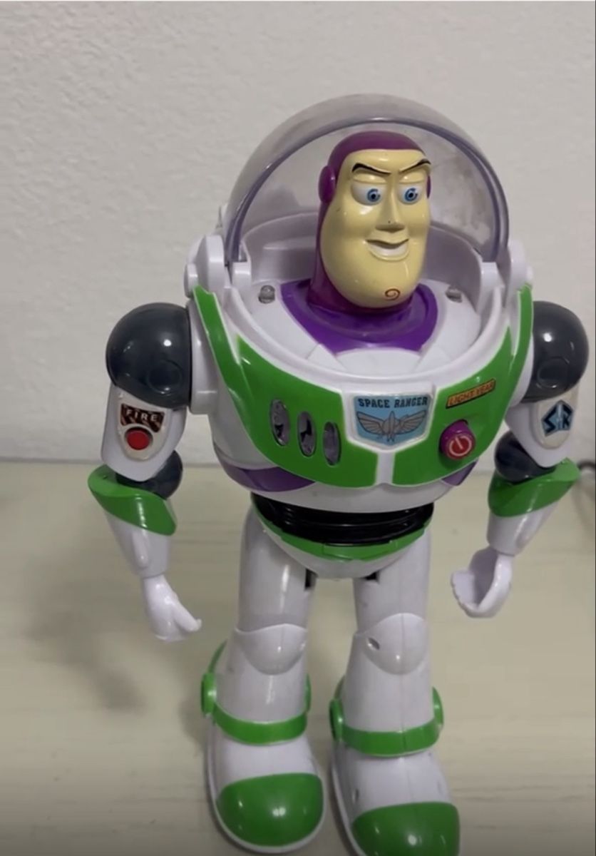 Disney Giocattoli: Toy figure Buzz Lightyear Space Ranger good condition – Usato da Allschwil venduto da ahm_y7l8 1