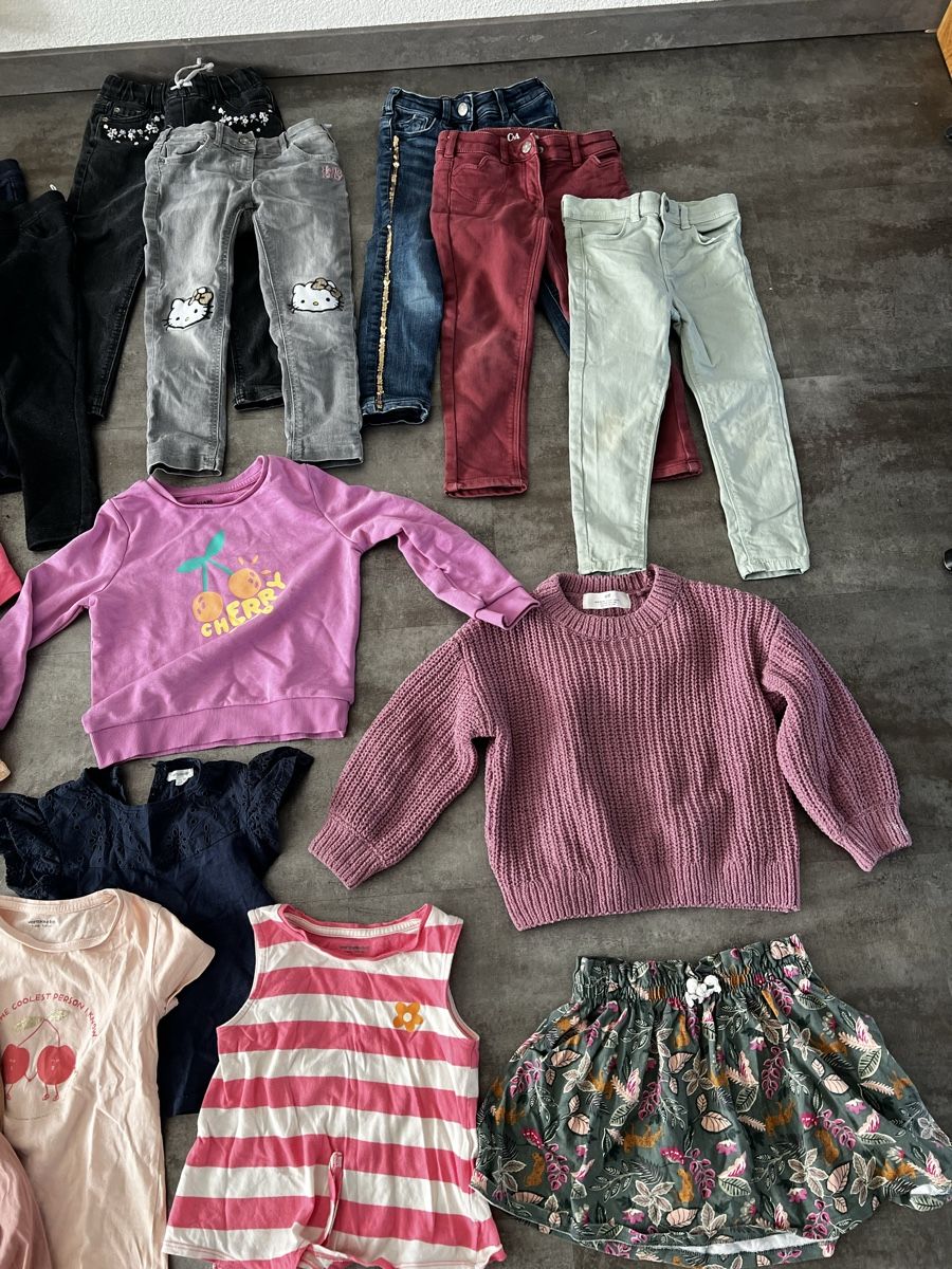 Lotti & Set di vestiti: 24-teiliges Packet in 104 – Usato da Witterswil venduto da pinkomania 2