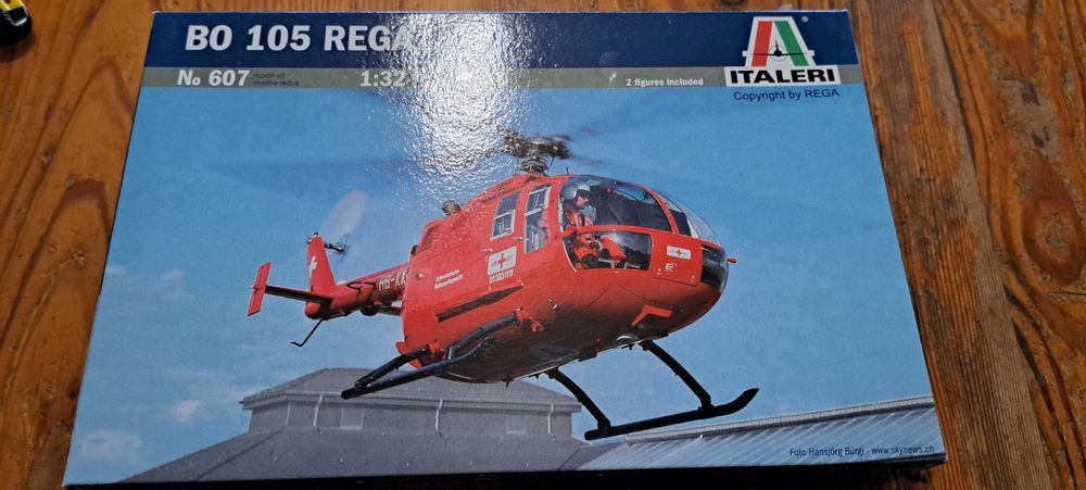 Maquette 1/32 Italeri 601 – Hélicoptère BO-105 MBB Lutte Antichars Bundeswehr / Pays-Bas