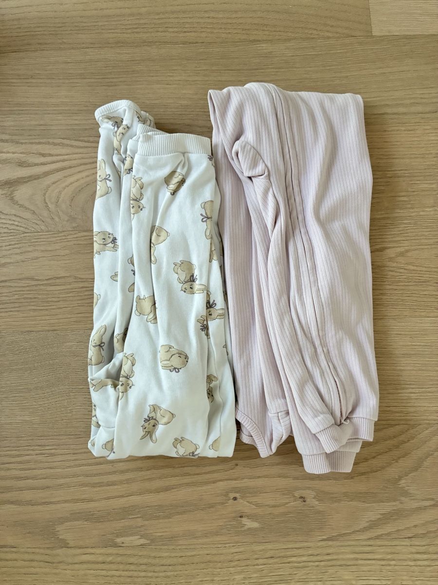 Kleiderpakete & -sets: Lots d habits filles 18-24 mois  – Gebraucht aus Veyrier von ben_dm5d 5