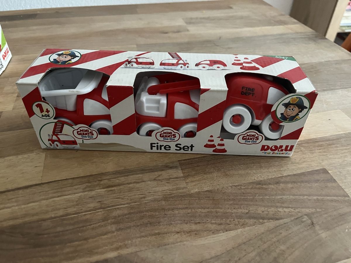 Chicco Giocattoli: Drei neue Dolu Auto Sets – Nuovo e nell'imballaggio originale da Wettingen venduto da epe_9vbf 3