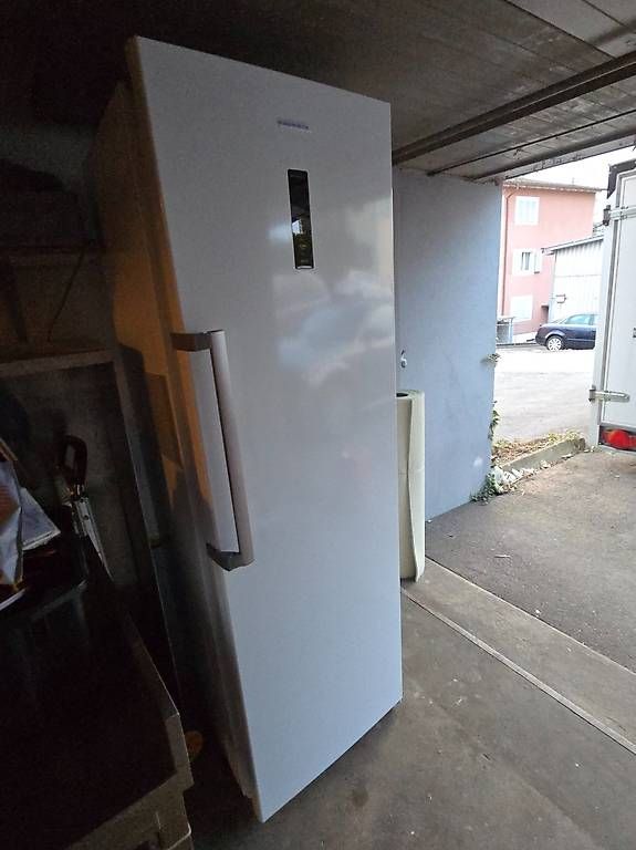 Gefrierschrank:  Gefrierschrank Kibernetik FSP  274 Liter No Frost – Gebraucht aus Niederuzwil von jolaki67 1