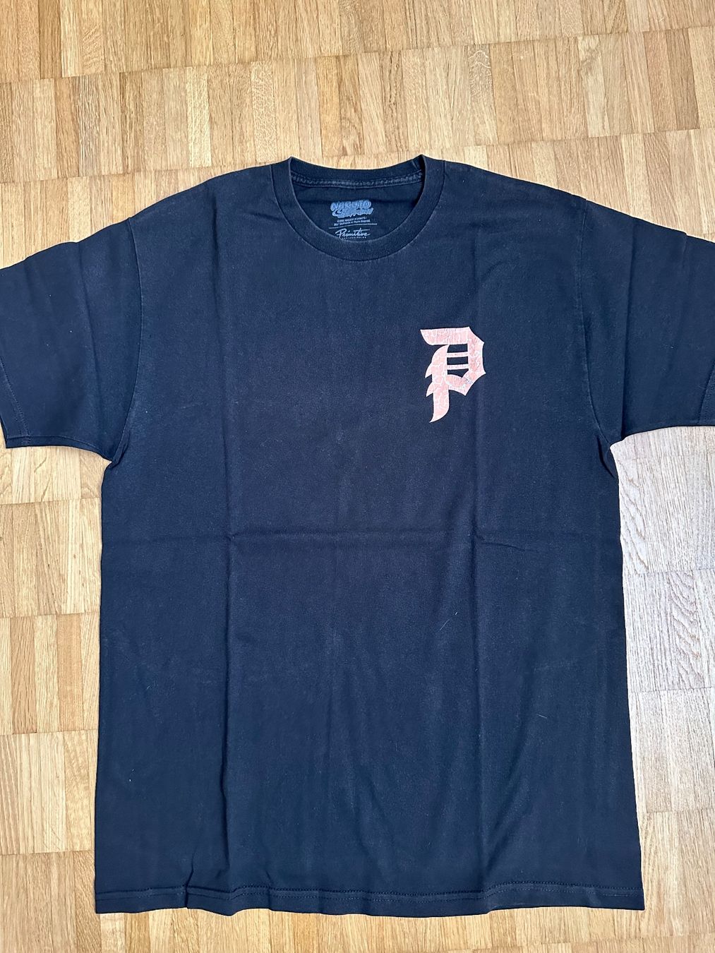 T-shirt: Naruto x Primitive Shirt – Usato da Niedergösgen venduto da Abrek9