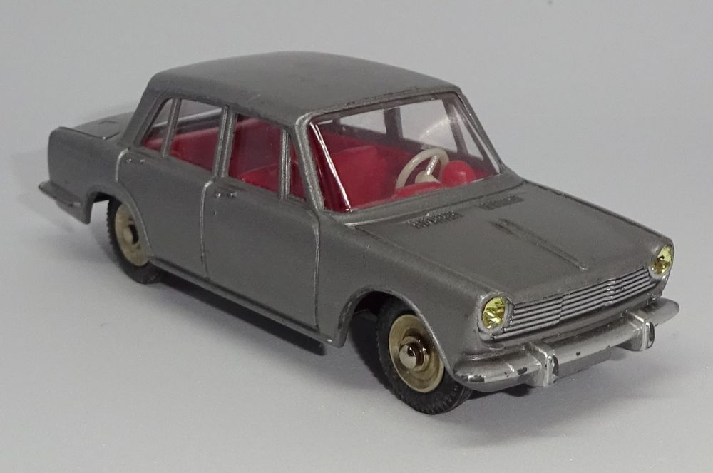 Dinky Toys 523 Simca 1500 Modèle ayant joué Etat moyen (D'occasion) à