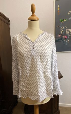 Yessica Bluse Shirt weiss Blumen Gr. 42