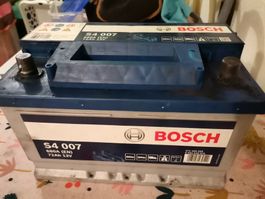 Bosch Autobatterie S4 007 / 74AH