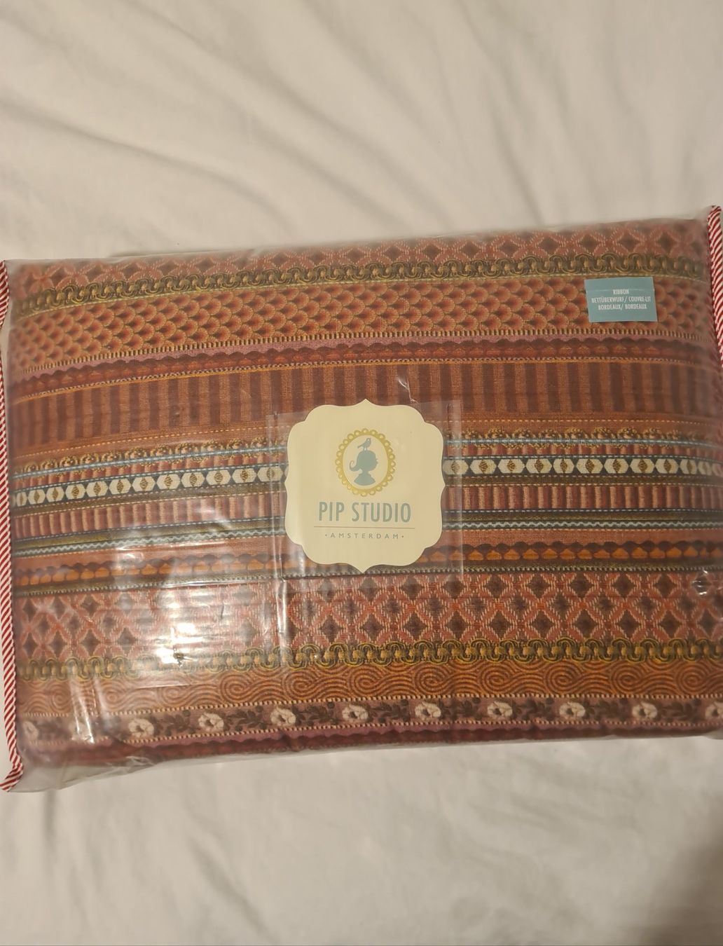 Decken: Bettüberwurf 270x260 NEU – Neu und originalverpackt aus Biel/Bienne von KatarinaFilip 2
