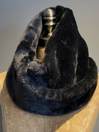 Winter Black Faux Fur Neck Warmer - Cosy and Stylish!