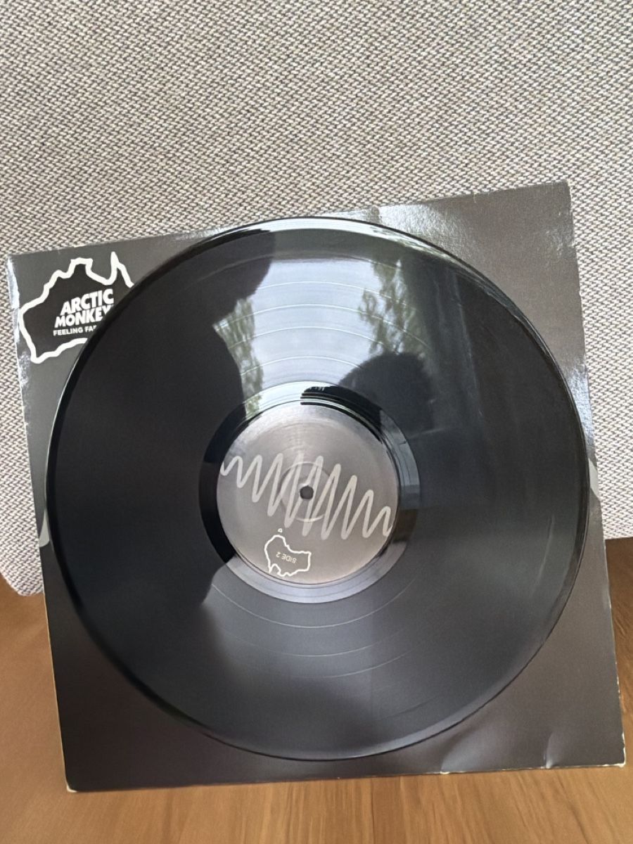 Dischi in vinile: Arctic Monkeys Vinyl - Feeling Far Away – Nuovo (secondo la descrizione) da Bern venduto da Amylee1999 2