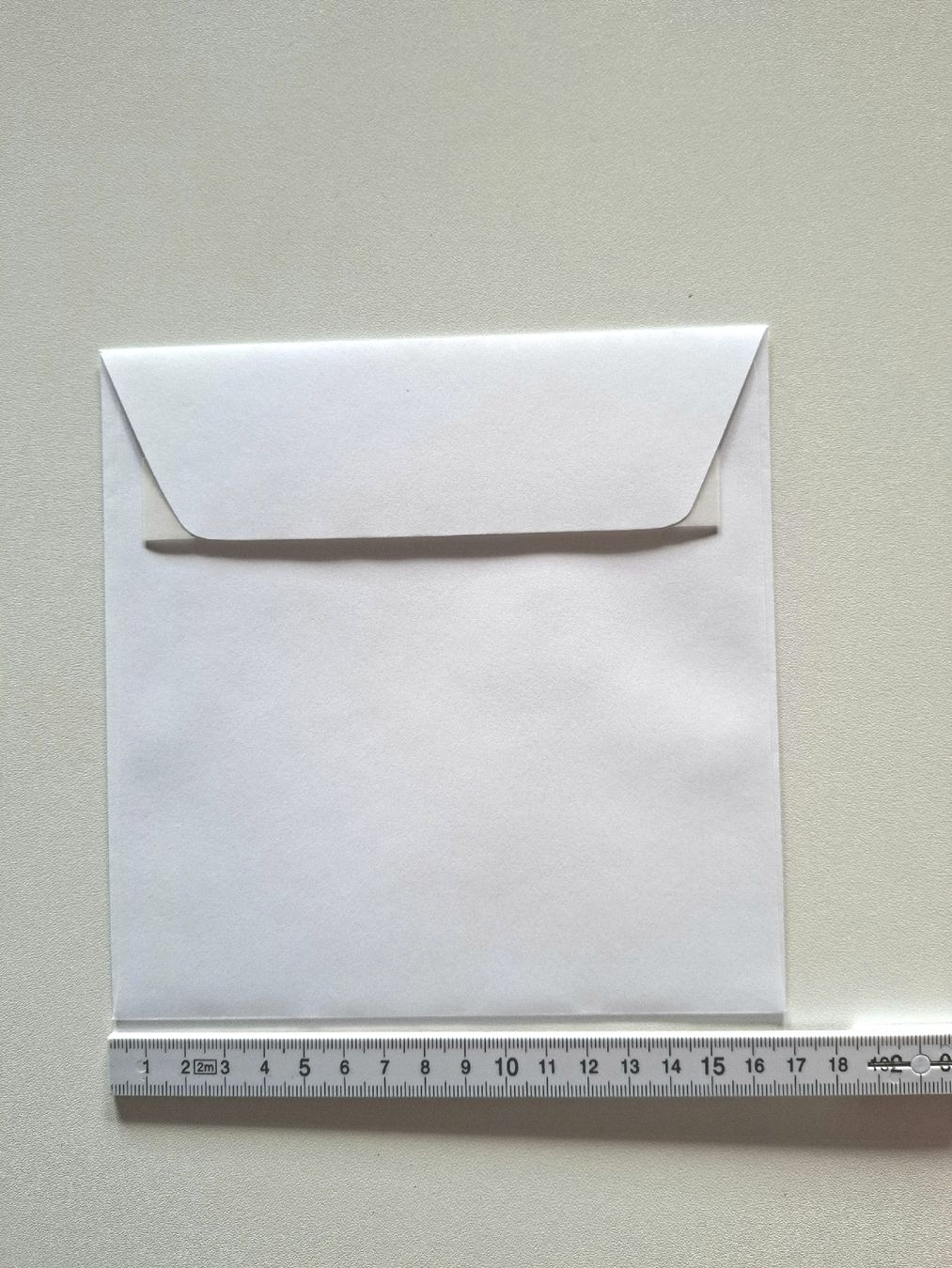 Enveloppes & pochettes d'envoi: Couvert – Neuf (Voir description) à Greifensee par and_h52v 1