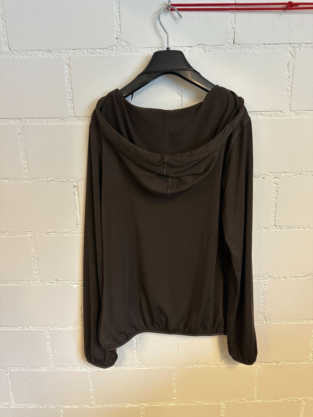 Nike Maglioni & Felpe: Kapuzenpullover / Trainingspullover von Nike Dri Fit (40/42) – Usato da Urdorf venduto da Erika666 3