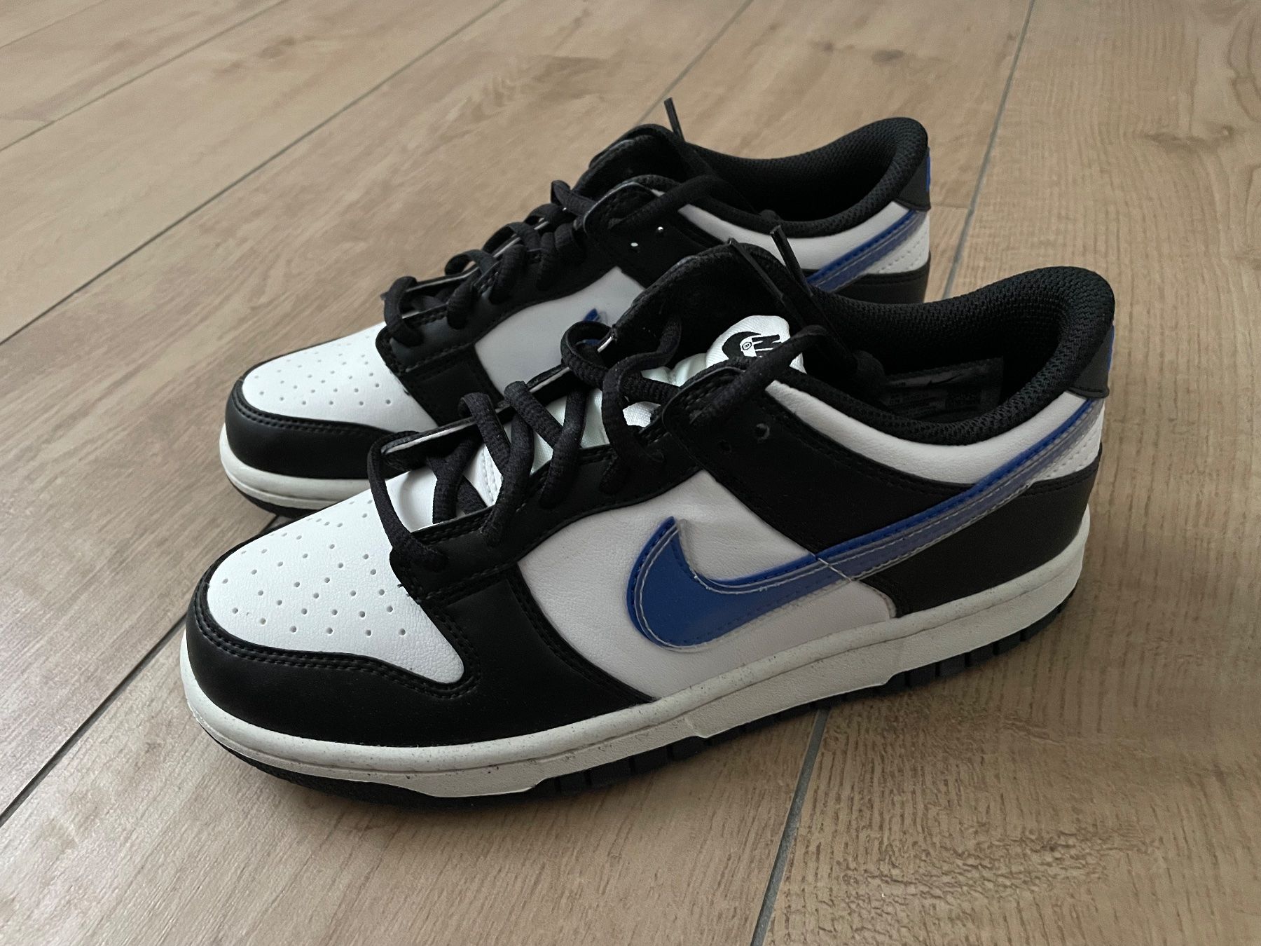 Nike Scarpe per ragazzi: Nike Dunk Low GS Gr. 38 NEU – Nuovo e nell'imballaggio originale da Waltenschwil venduto da hansnine 1