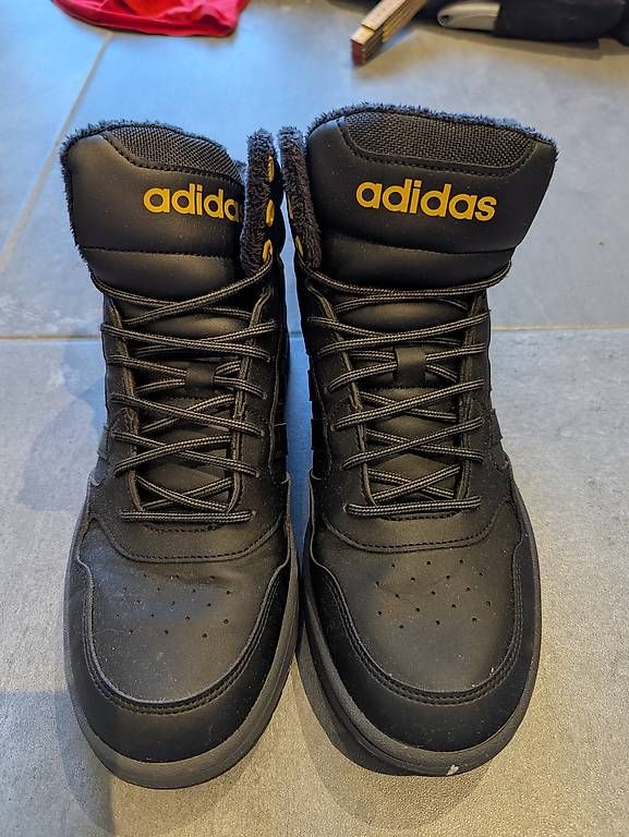 Scarpe da uomo: Chaussure Adidas  – Usato da Villars-le-Grand venduto da Svetblaser 3