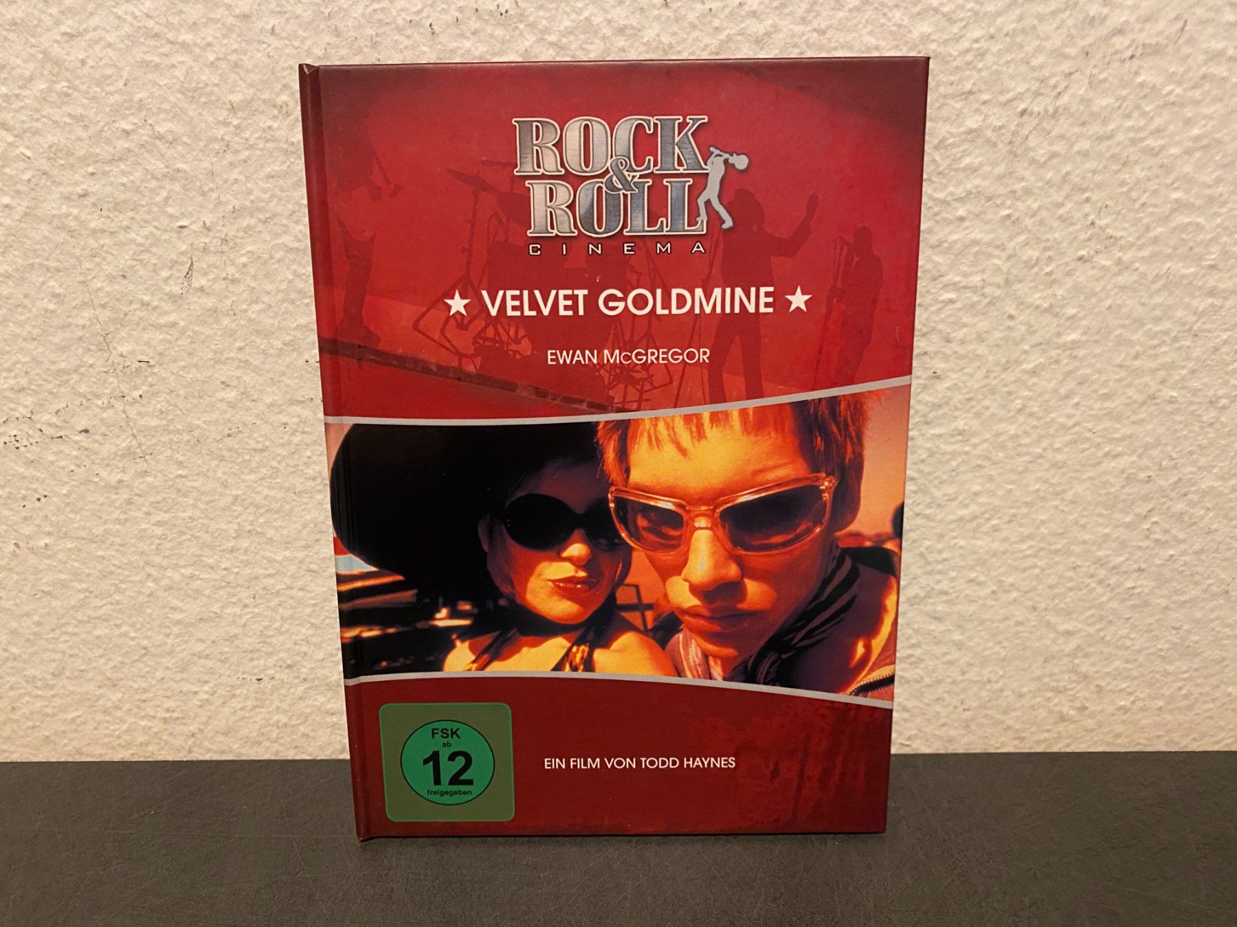 Tutti i DVDs: Velvet Goldmine DVD – Nuovo (secondo la descrizione) da Basel venduto da FatCatPacksTheRatt