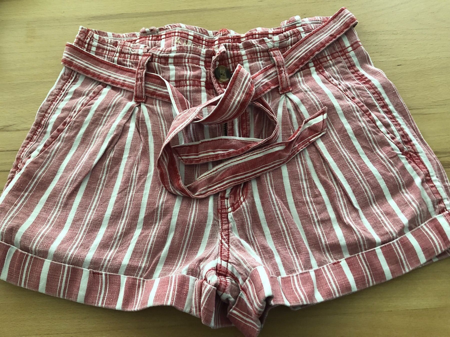 American Eagle Pantaloni: Shorts - Grösse S - American Eagle – Usato da Oberuzwil venduto da jabano