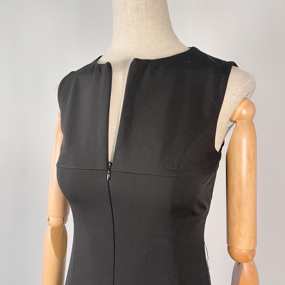Akris Vestiti: AKRIS Black Wool Dress – Nuovo (secondo la descrizione) da Freienbach venduto da Avviivva_Shop 2
