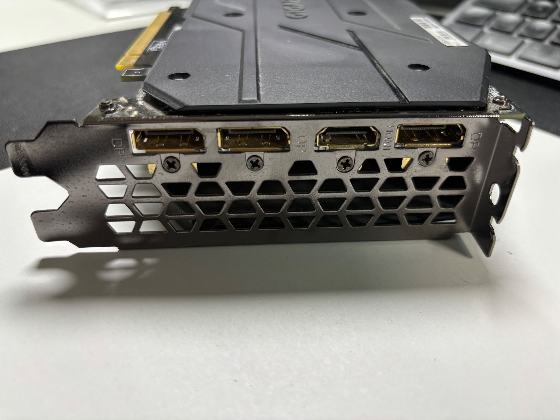 Gigabyte Grafikkarten: Gigabyte GeForce RTX 2080 WINDFORCE OC 8GB – Gebraucht aus Genève von chr_7nws 3