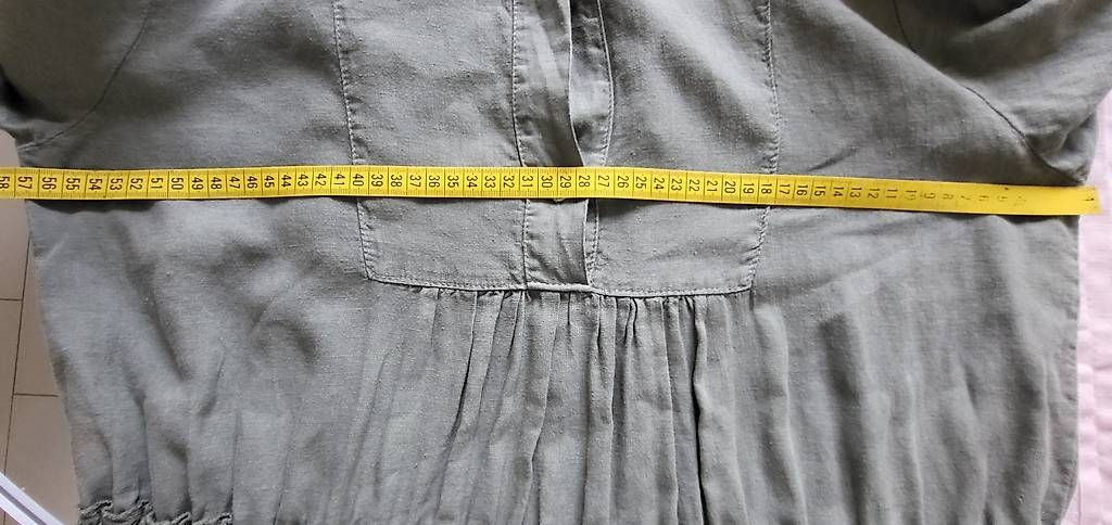 Vestiti: LEINENKLEID  XL/XXL  – Usato da Zizers venduto da Roosi1 1