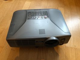 Epson EMP-830 Beamer - Heimkino Feeling für den Winter!