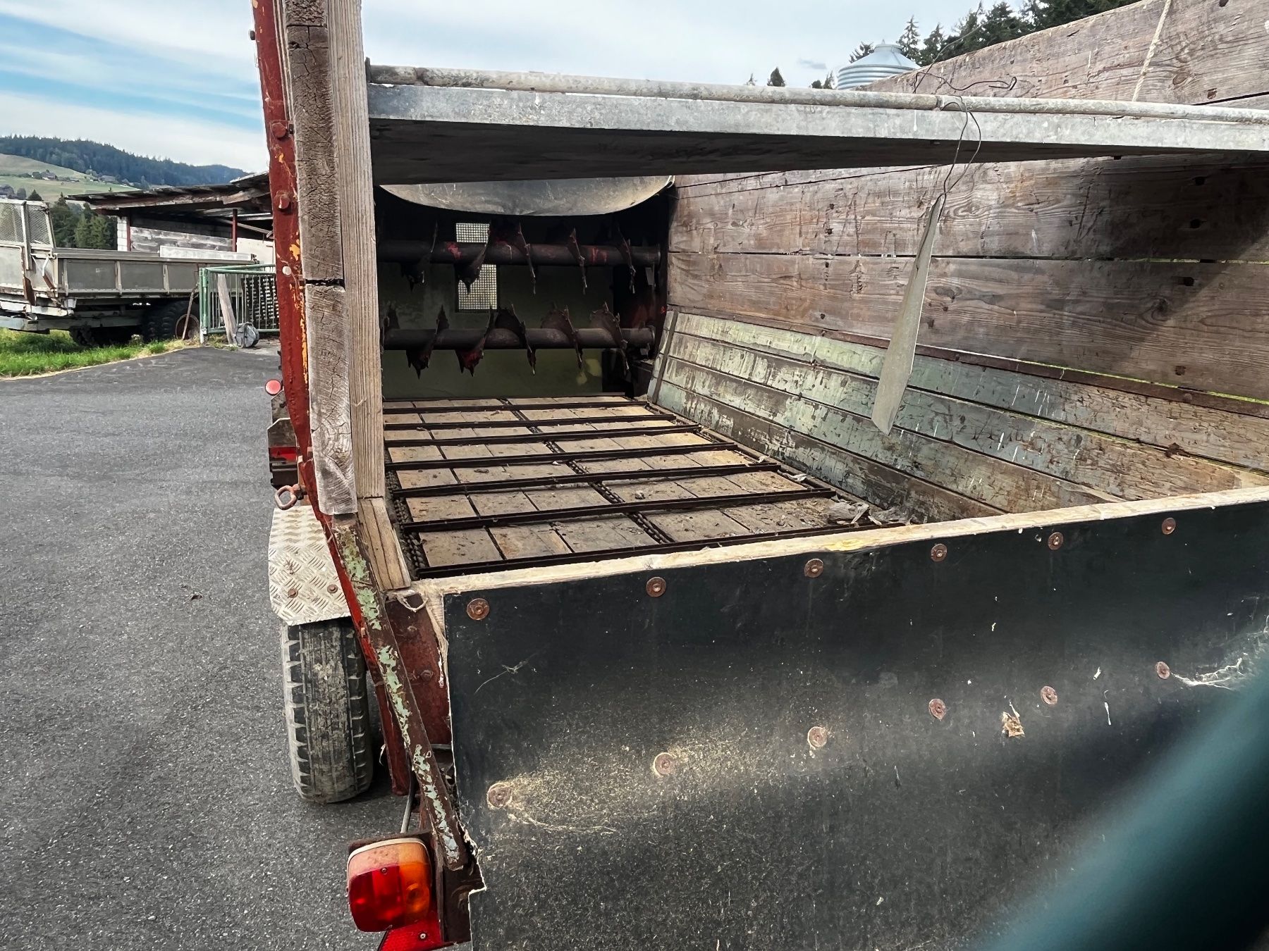 Anhänger: Futterverteilwagen Futterverteiler Dosierwagen – Defekt aus Schüpbach von fedex-pro 1