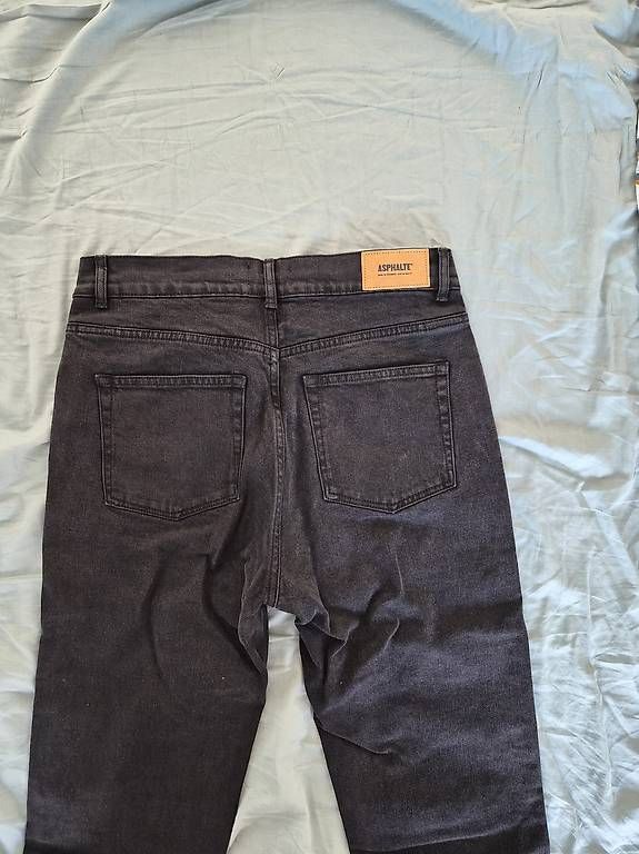 Jeans: Jeans Hose Asphalt Gr. 31 – Usato da Elsau venduto da sar_6pfl