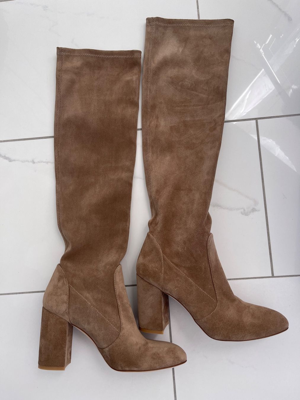 Stuart Weitzman Scarpe da donna: Stuart Weitzman  Stiefel Wildleder Gr. 40.5 – Nuovo (secondo la descrizione) da Oberbueren venduto da Swee