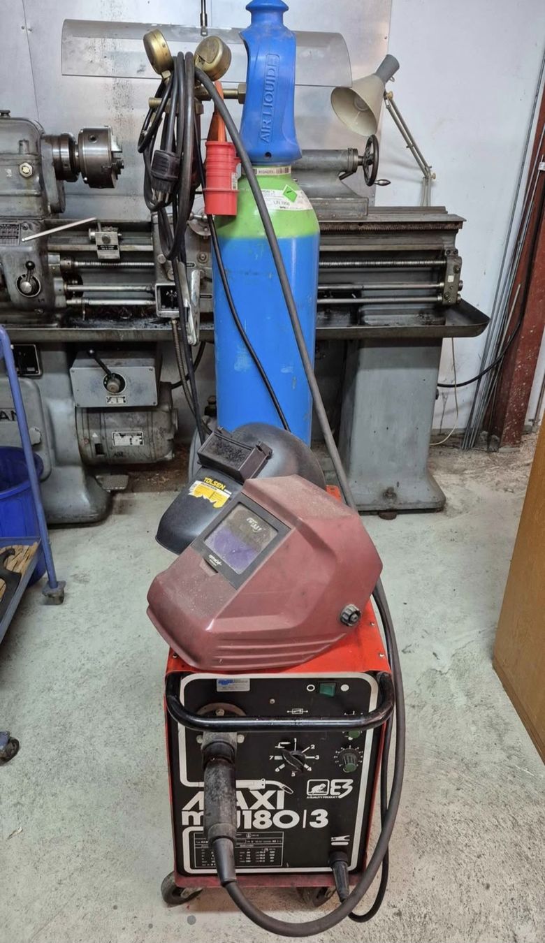 Saldatori: Poste à souder MAXI mig 180/3 avec accessoires divers – Usato da Cousset venduto da maurerjohann