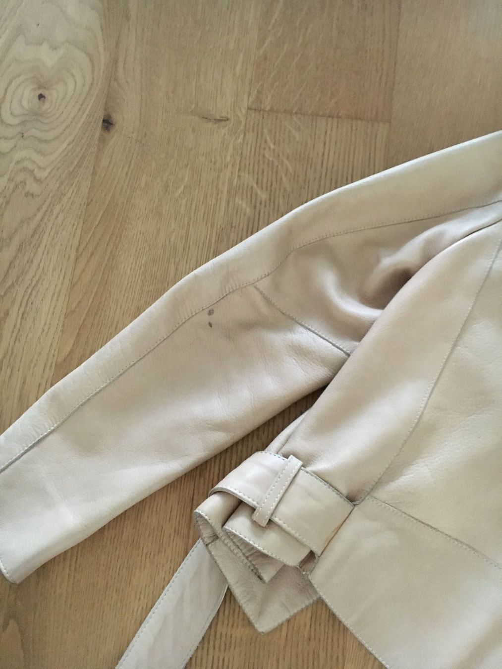 Sandro Giacche: Beige Lederjacke von SANDRO Gr. S – Usato da Rotkreuz venduto da Vkahlo 6