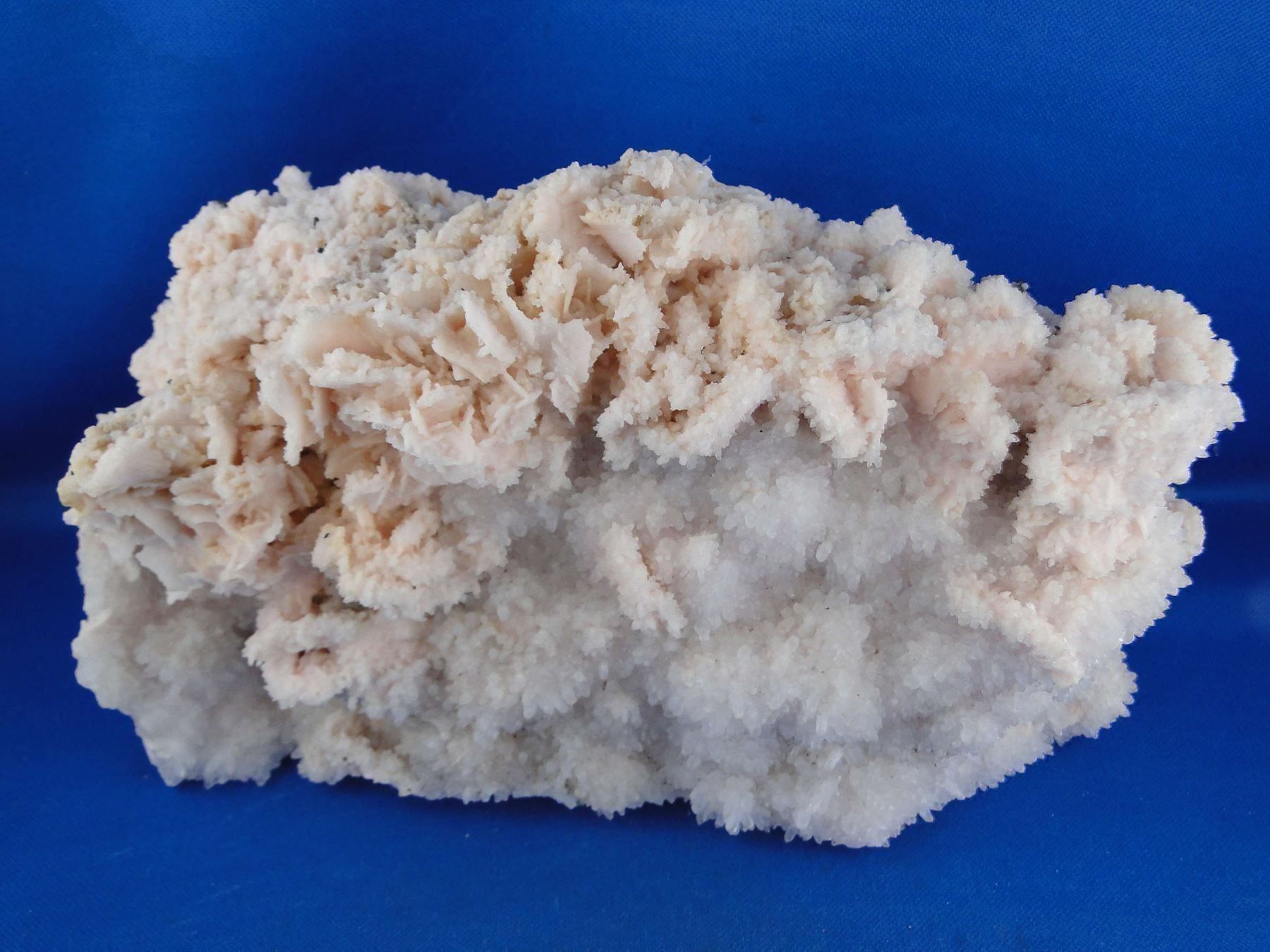 Minerali & Pietre curative: Rhodochrosit auf Quartz – Usato da Schinznach Bad venduto da Demerald 7