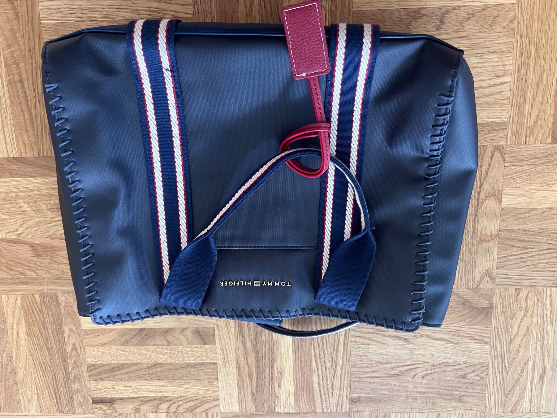 Tommy Hilfiger Taschen für Damen: Tommy Hilfiger tasche – Gebraucht aus Neuhaus SG von bernike