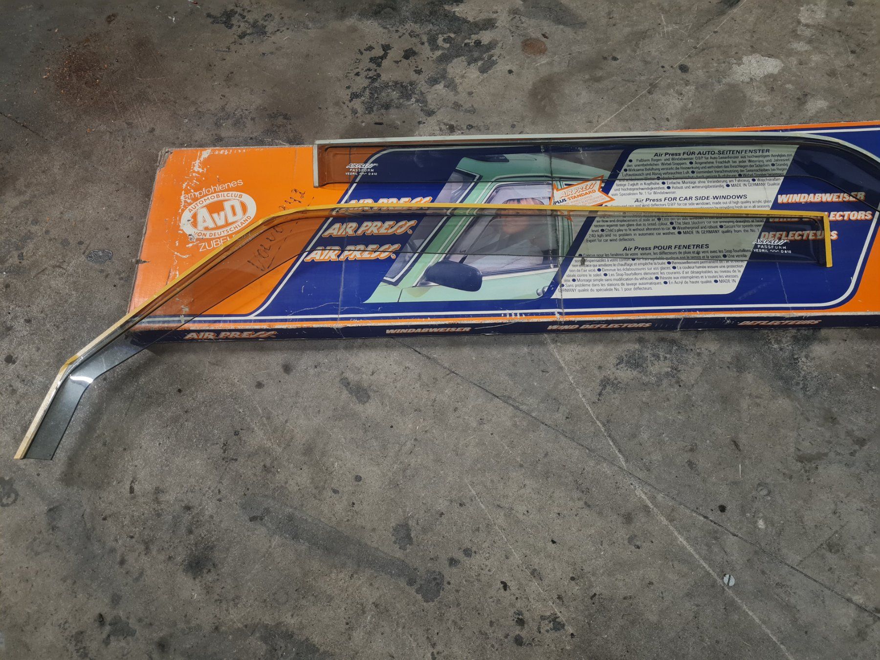 Volvo Autres accessoires p. véhicule: Volvo 240 242 142 Windabweiser NOS – Neuf (Voir description) à Ernetschwil par Volvo0815 1