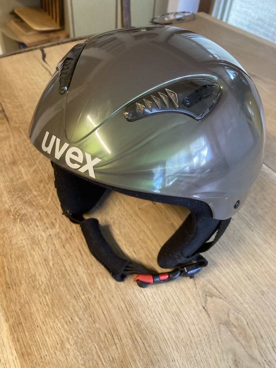 Uvex Helme: Skihelm UVEX Gr.60 – Gebraucht aus Bauma von haelge01
