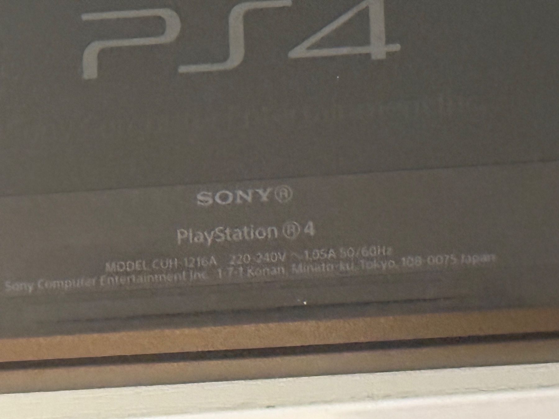 Sony Console: Sony PlayStation 4 (PS4) – Usato da Winterthur venduto da AnEmi7 1