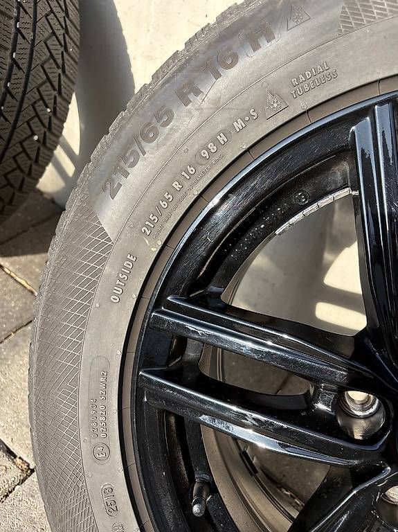 Continental Pneumatici & Ruote complete: Felgen und Winterreifen – Usato da Fehraltorf venduto da sel_p79b 4