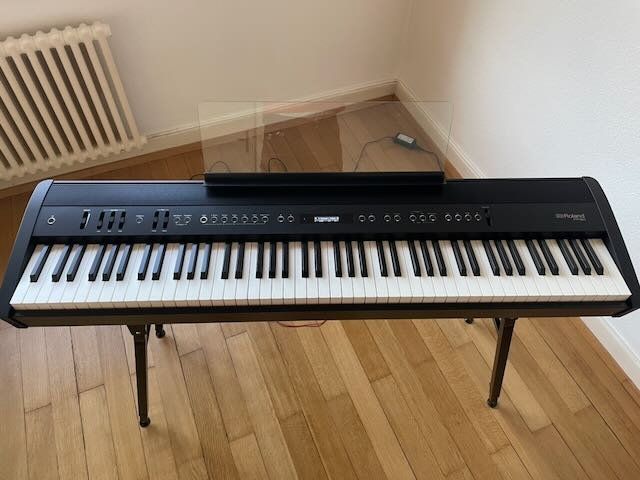 Strumenti musicali: E-Piano Roland FP60 – Usato da Basel venduto da hrz_fj2s