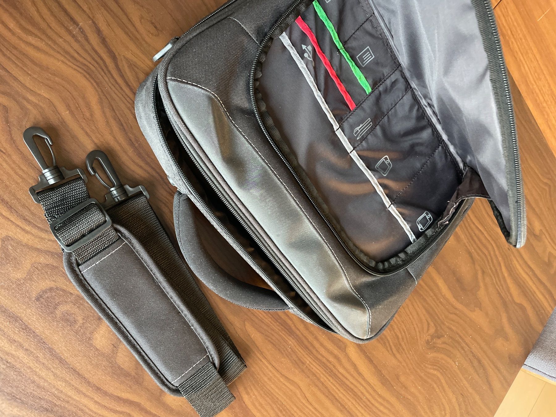 Borse: Laptop Tasche von Targus – Usato da Tuggen venduto da Dex8055 3