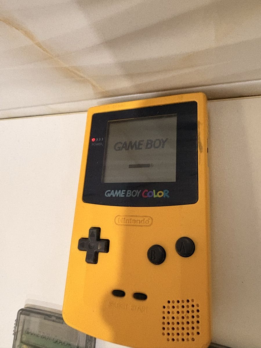 Nintendo Console: GAME BOY Color + 12 jeux – Usato da Dompierre FR venduto da PRiT_Madara 1