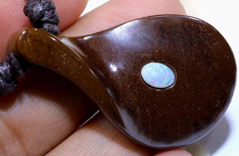 Ciondoli: Opal Halskette mit Opal-Intarsien 35.60 – Nuovo (secondo la descrizione) da Bern venduto da Grindelwaldaus 2
