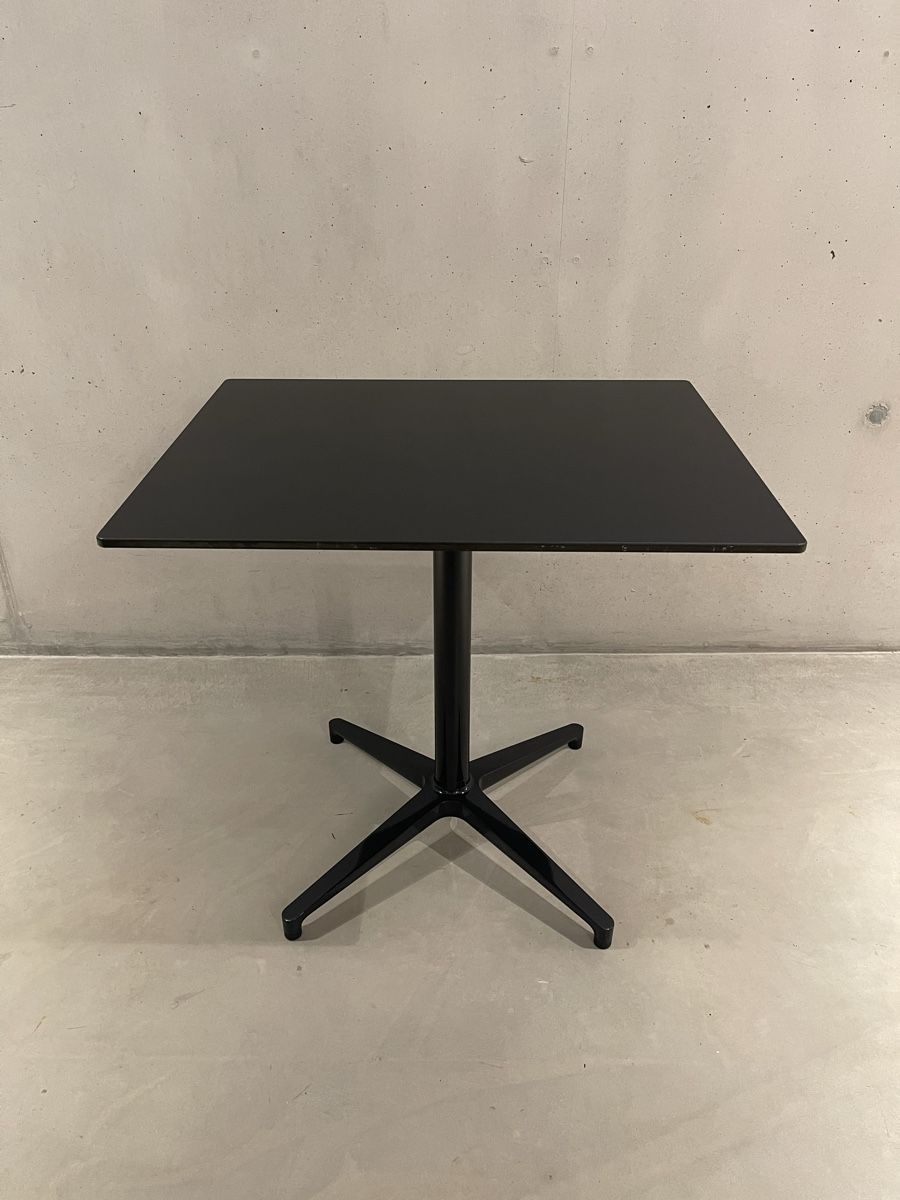 Vitra Tavoli: Vitra Bistro Table, Tisch, Ronan und Erwan Bouroullec – Usato da St. Gallen venduto da fundstaette