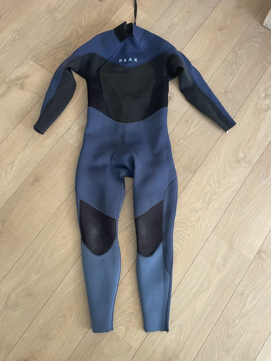 Peak Performance Completi: Surfanzug von Peak – Usato da Domat/Ems venduto da Hoschi13