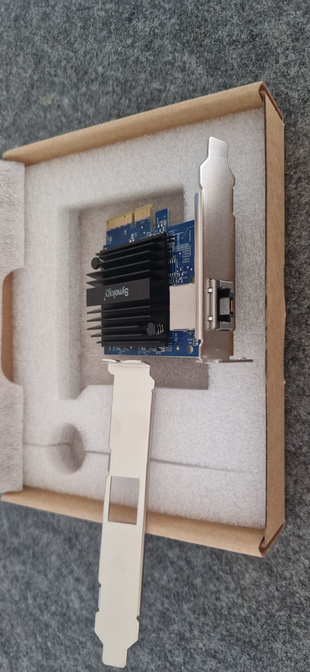 Laufwerke & Adapter: Synology E10G18-T1 network card – Neu (gemäss Beschreibung) aus Thonex von Geneva000 3