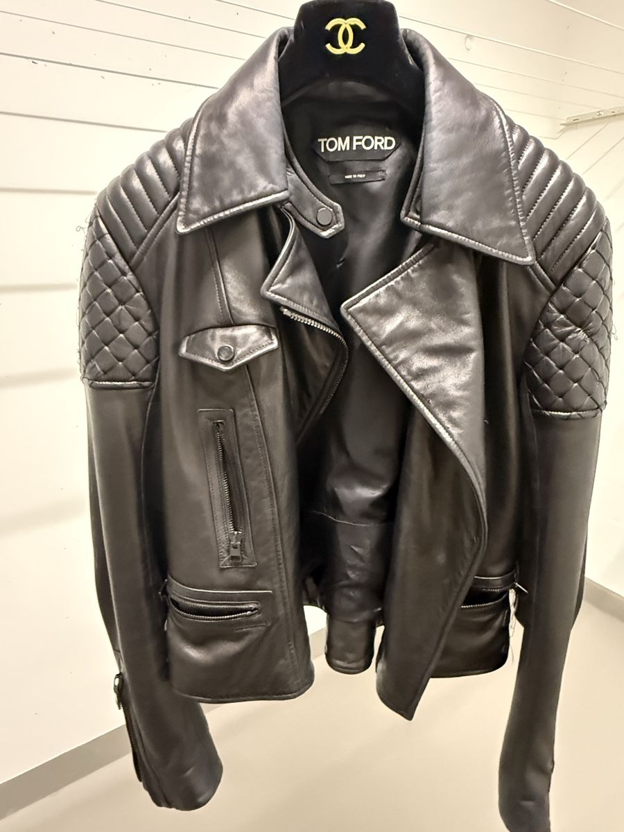 Tom Ford Vestes: Tom Ford Lederjacke schwarz mit Steppmuster – D'occasion à Meilen par Dievondort