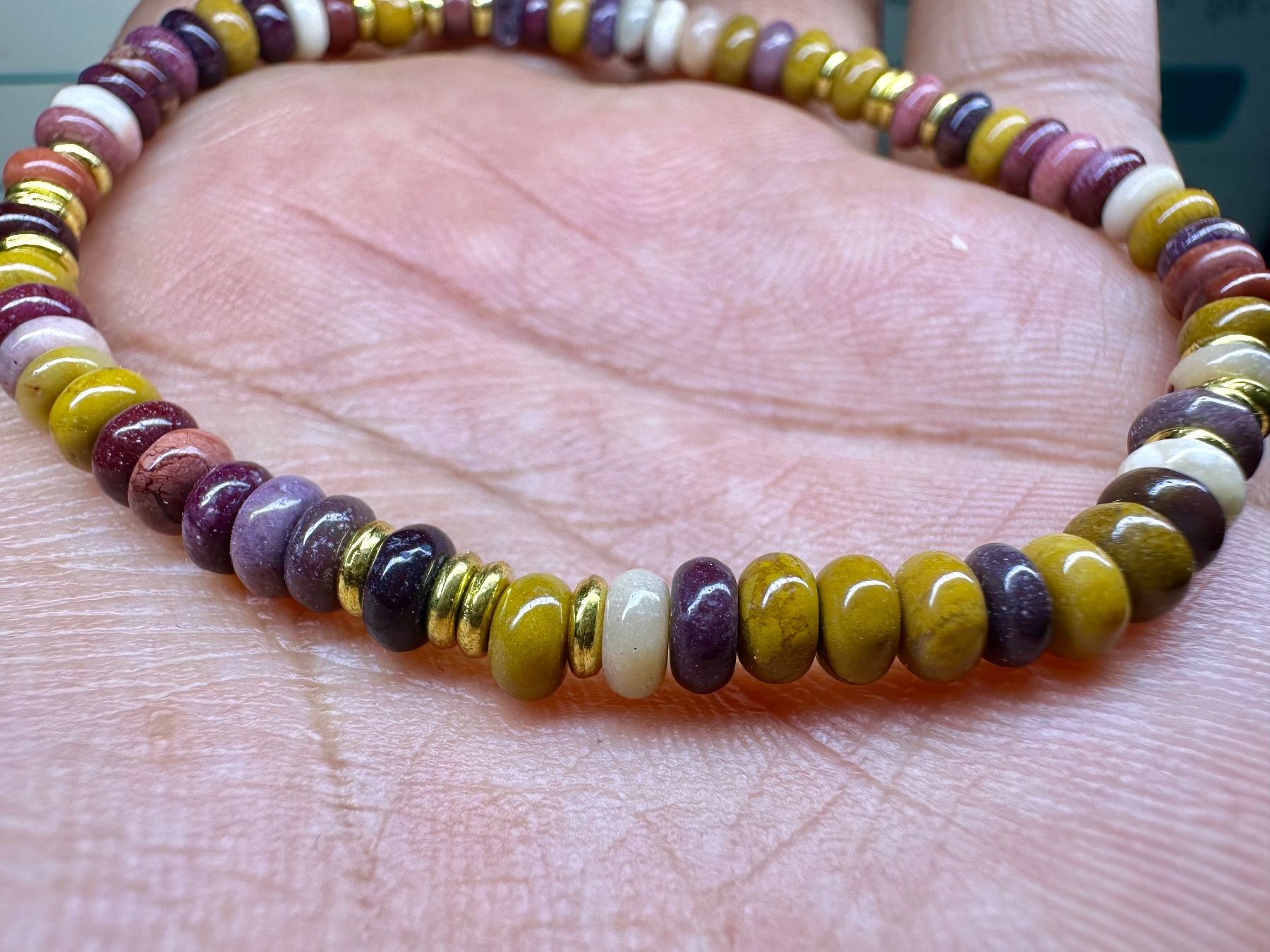 Bracciali & Braccialetti: Elastisches Jaspis-Armband – Scheiben, Naturstein – Nuovo (secondo la descrizione) da Langenthal venduto da Seelenfreunde 1