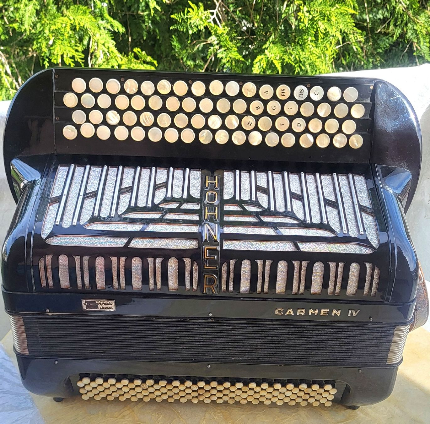 Strumenti musicali: Accordéon hohner Carmen IV  à Gradin – Usato da Penthalaz venduto da EvandroLuz