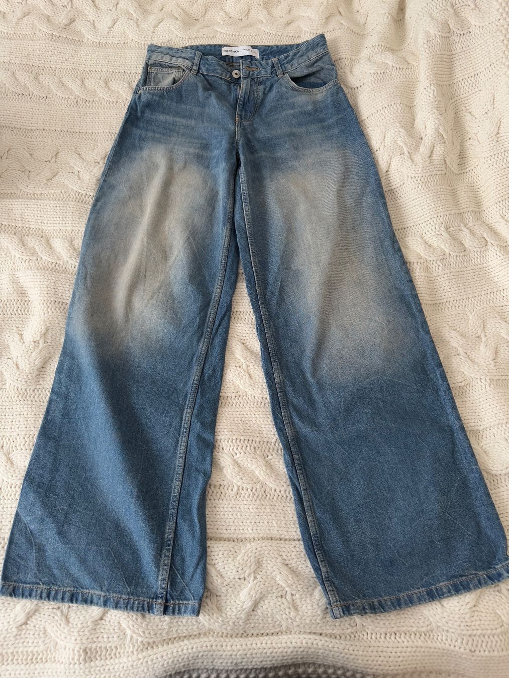 Bershka Jeans: Wide leg blaue Jeans mit Wash – Usato da Bern venduto da sto_2djw