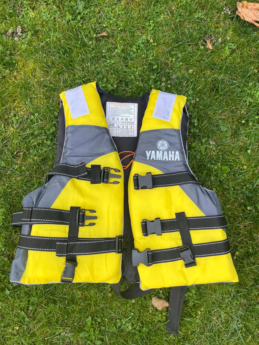 Gilets de sauvetage: Schwimmweste Erwachsene – D'occasion à Lenzburg par r_mendes
