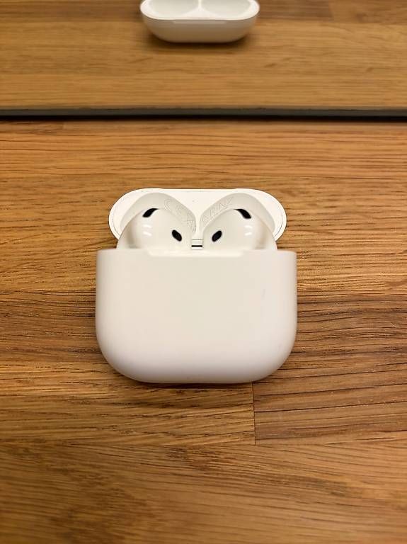 Cuffie: APPLE AirPods 4 Weiss – Usato da  venduto da
