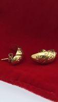 Elegante 18K Gold Ohrringe mit feiner Muster-Gravur 