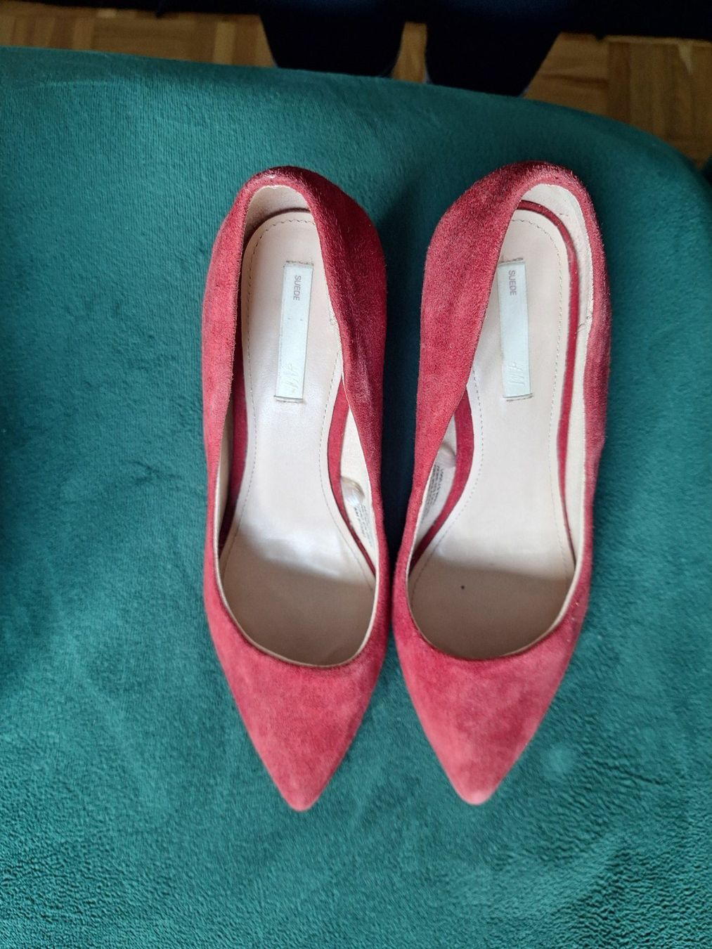 H&M Scarpe da donna: Elegante rote Pumps Gr. 36 - Wildleder – Usato da Zürich venduto da If4