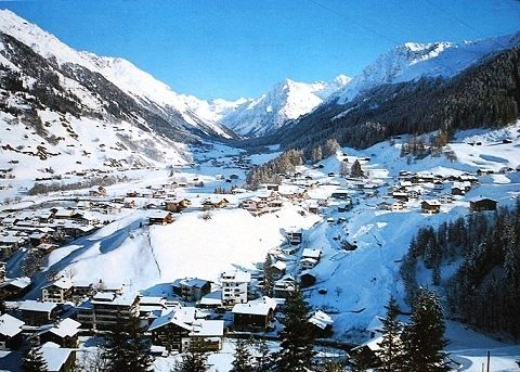 Cartoline postali: KLOSTERS mit Selfranga, Aeuja, Monbiel – Usato da Jona venduto da philajona